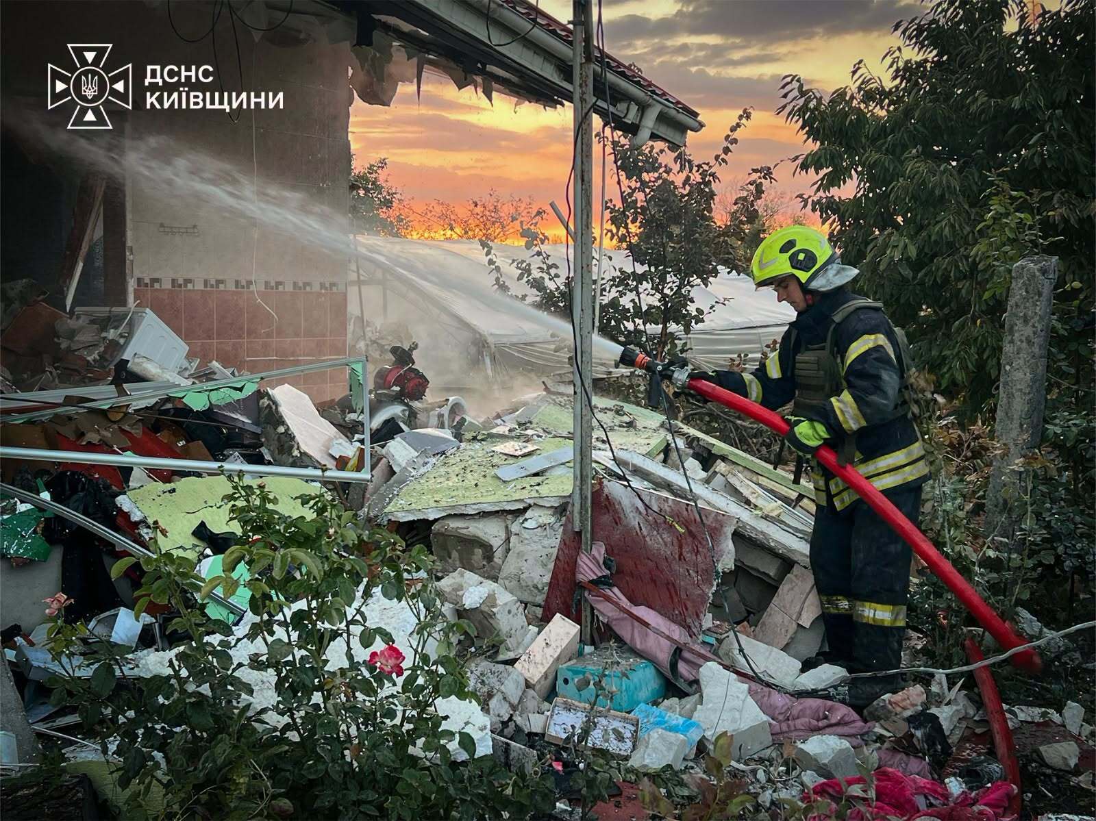 У нічний час РФ здійснила масовану атаку на Київ та область: 16 загиблих та є потерпілі (оновлено) ➜ ZMINA 4