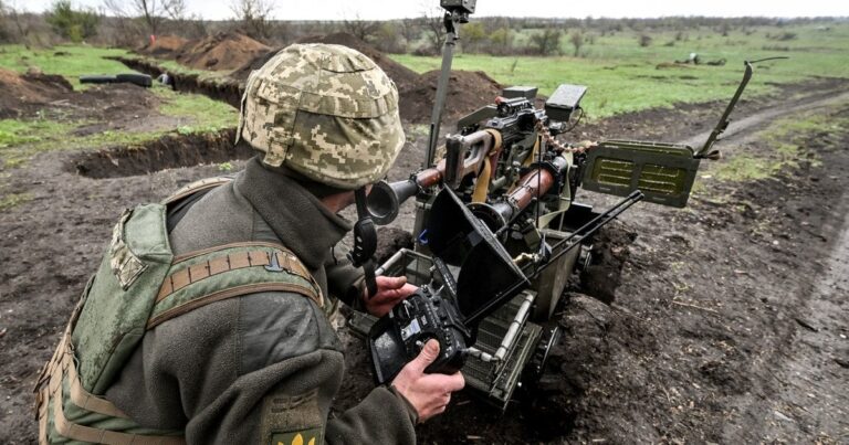 Запеклі бої на передовій: українські війська відбили 175 наступальних дій, визначено найінтенсивніші ділянки 13 Запеклі бої на передовій: українські війська відбили 175 наступальних дій, визначено найінтенсивніші ділянки 4