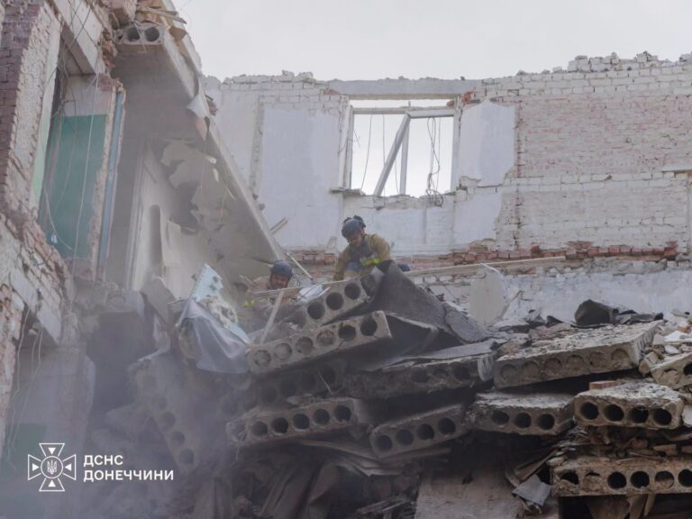 У Краматорську витягли тіло людини з-під уламків ➜ ZMINA 7