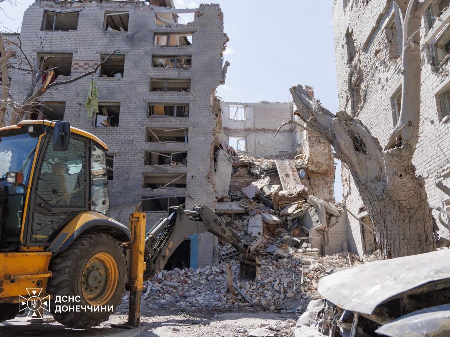 У Краматорську витягли тіло людини з-під уламків ➜ ZMINA 8