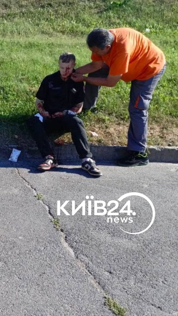 Росія завдала удару по найбільшому торговому центру Кривого Рогу: всередині знаходилось багато відвідувачів (шокуючі фото) 11 Атака РФ на Кривий Ріг 21 серпня / © "Київ24"