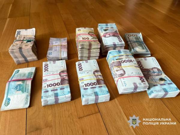 Під час відключень електроенергії до навчальних закладів та медичних установ доставляли неякісне вугілля: виявлено організаторів оборудки. 7