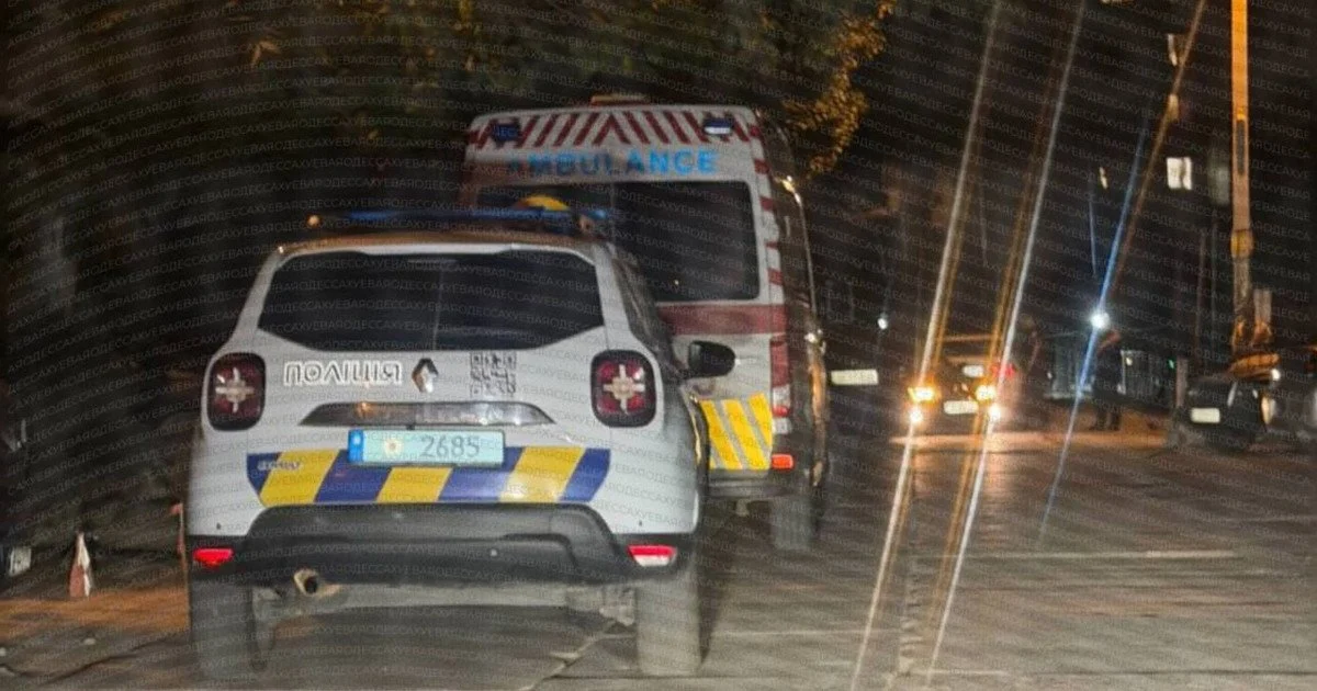 Правоохоронці та медики на місці події