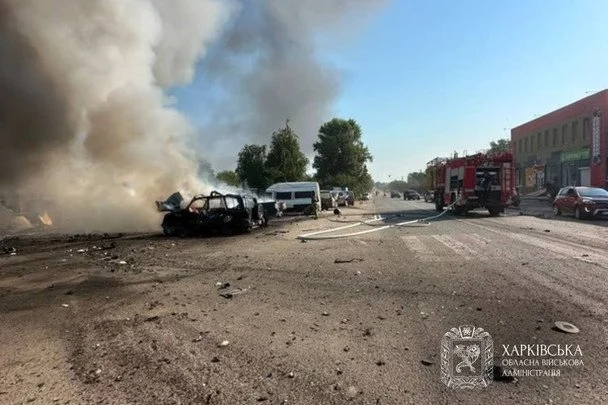 Розстріляні тіла, всі в крові: що коїться на місці смертельного удару РФ по Печенігах (жахливі фото) 22 / © Харківська обласна державна адміністрація