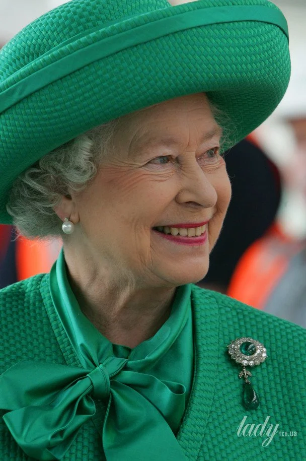 Чому Єлизавета II обирала насичені кольори в одязі та хто приміряв її взуття: таємниці монаршого стилю 20 Queen Elizabeth II / © Associated Press