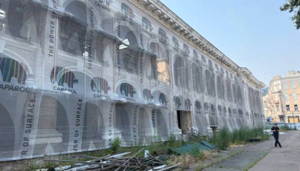 Кличко звертається до Корецького за сприянням у передачі Гостиного двору у власність столиці. 7 Кличко звертається до Корецького за сприянням у передачі Гостиного двору у власність столиці. 7