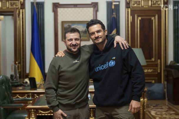 Зірки "Піратів Карибського моря" минуле і сьогодення: як змінилися Джонні Депп, Орландо Блум та інші актори за 23 роки 50 Володимир Зеленський та Орландо Блум / © Associated Press