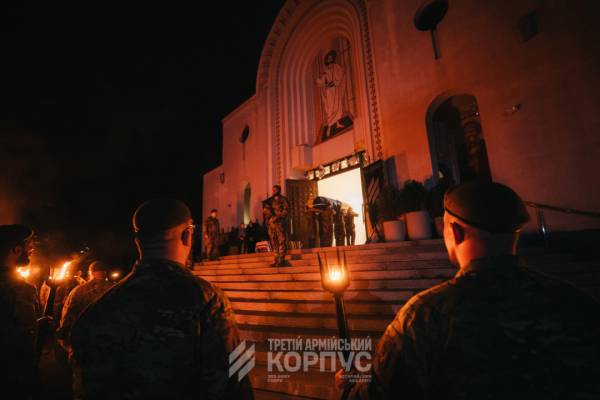 У столиці відбулося прощання з полковником Євгеном Коновальцем 11 У столиці відбулося прощання з полковником Євгеном Коновальцем 11