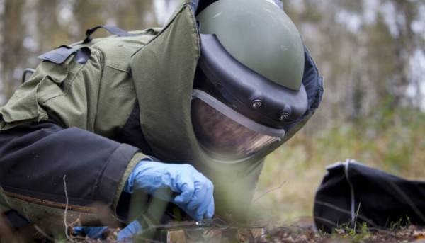 Землевпорядні команди у липні звільнили від вибухонебезпечних предметів понад 900 гектарів на деокупованих землях. 17 Землевпорядні команди у липні звільнили від вибухонебезпечних предметів понад 900 гектарів на деокупованих землях. 17