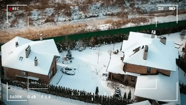 Фото багатих будинків українських знаменитостей: Данилко мешкає на Хрещатику, Полякова — у маєтку з фермою 76 Будинок Катерини Осадчої та Юрія Горбунова / © instagram.com/kosadcha