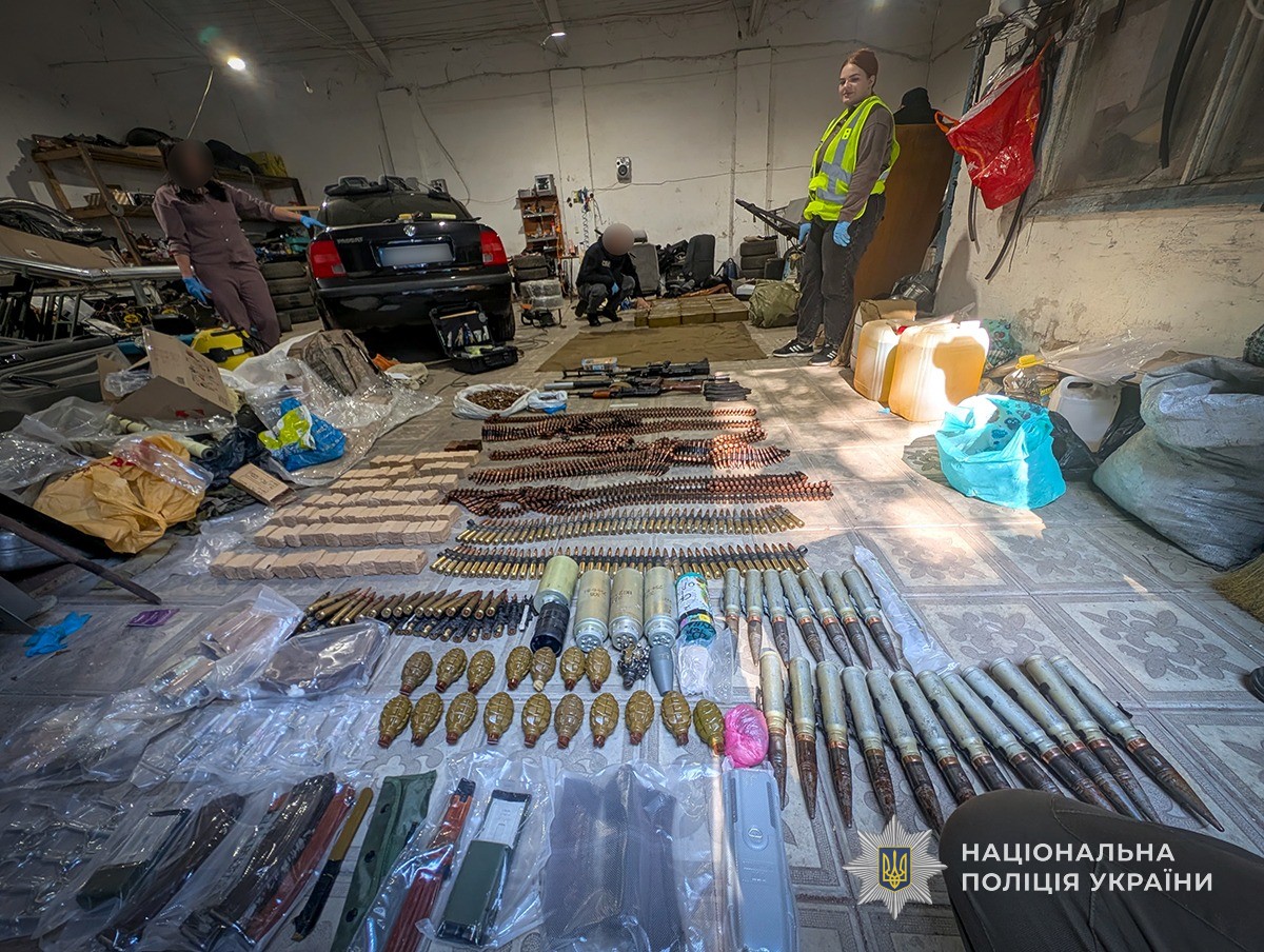 МВС: Від початку повномасштабного вторгнення РФ до ЄС не надходило інформації про виявлення незаконної зброї з України. 2