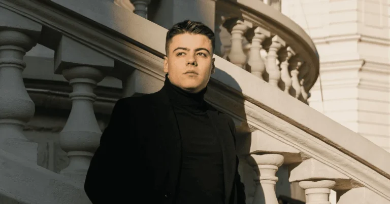 Український виконавець SHUMEI потрапив у дорожньо-транспортну пригоду: як почувається артист та його колектив 3 Український виконавець SHUMEI потрапив у дорожньо-транспортну пригоду: як почувається артист та його колектив 3