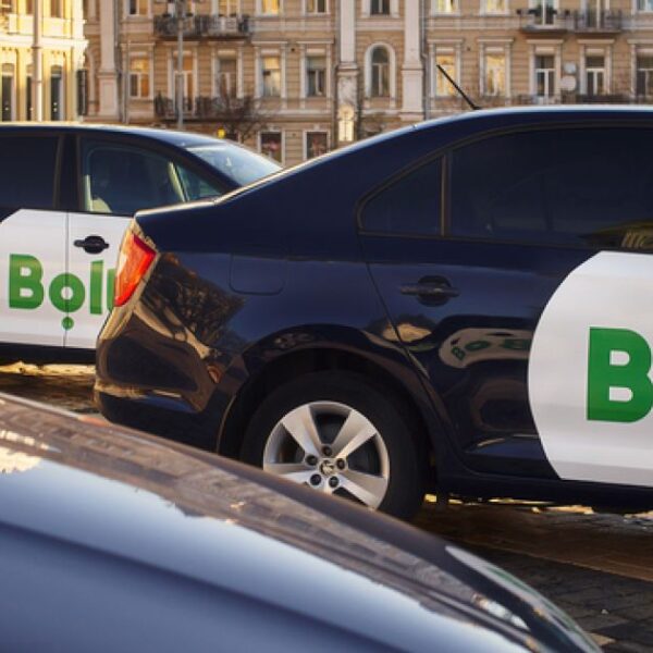 Водій таксі може висадити пасажира з авто навіть посеред подорожі: коли таке діяння є правомірним