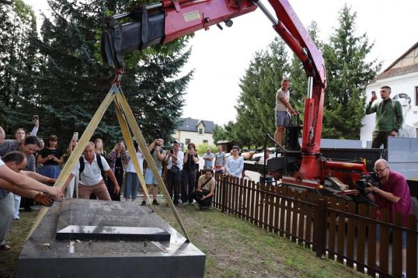 Львівщина отримала пам'ятник із могили Євгена Коновальця, що знаходився у Роттердамі. 26 Львівщина отримала пам'ятник із могили Євгена Коновальця, що знаходився у Роттердамі. 26