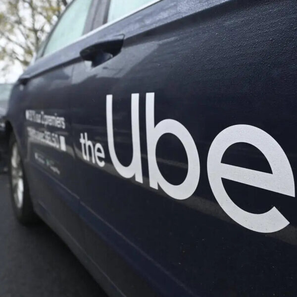 Uber дозволить батькам контролювати подорожі підлітків за допомогою камери смартфона водія ➜ ZMINA