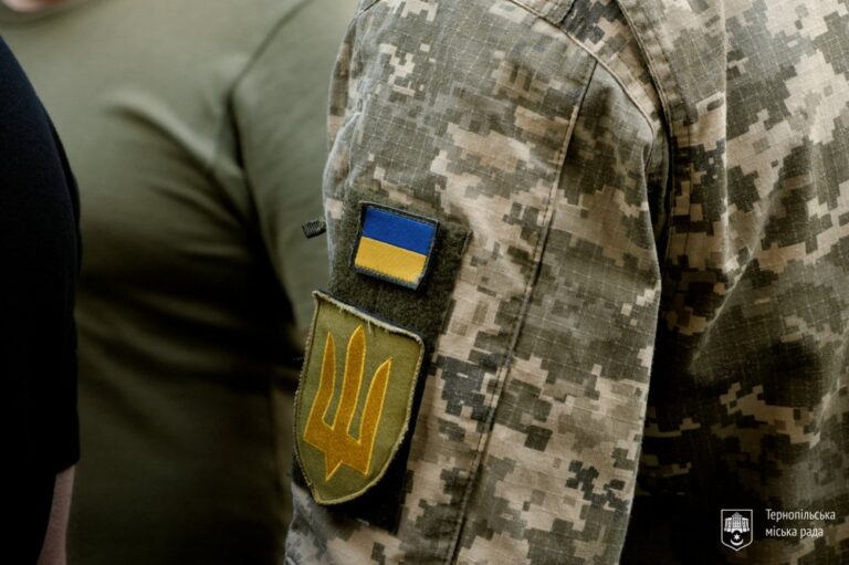 Громади України: Офіс омбудсмана пояснив виплати військовим 4 Громади України: Офіс омбудсмана пояснив виплати військовим 2