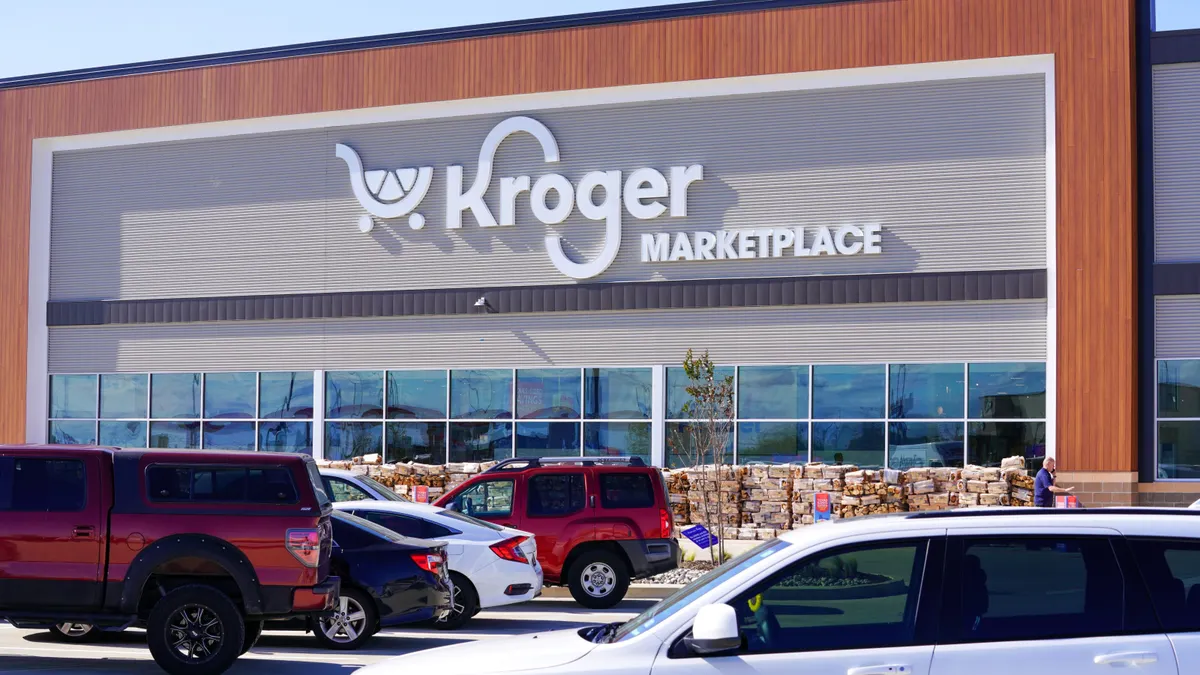 Kroger залучає TikTok для персоналізованої реклами 2 Зовнішній вигляд супермаркету Kroger Marketplace.