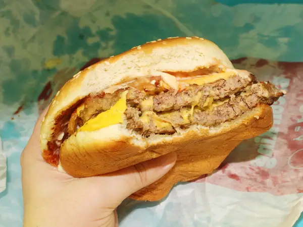 Найкращий чизбургер Burger King: оцінка смаку та цінності 29 Бургер Bacon King від Burger King