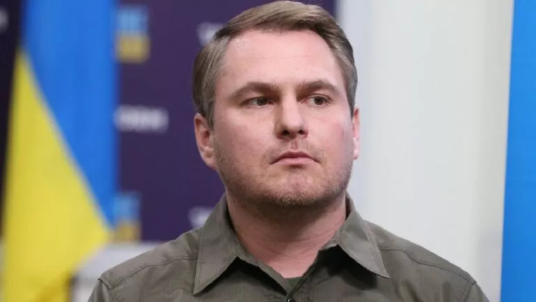 Генпрокурор Кравченко залишив Україну: пояснення причин