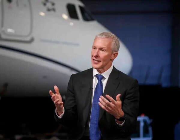 Керівник United Airlines спить 8,5 годин та обмежує зустрічі до 4 годин на день