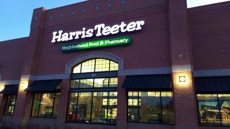 Harris Teeter інвестує $253 мільйони в оновлення та розширення магазинів у регіоні Шарлотт 13 Harris Teeter інвестує $253 мільйони в оновлення та розширення магазинів у регіоні Шарлотт 7