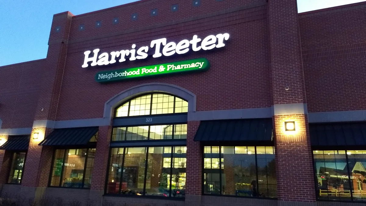 Harris Teeter інвестує $253 мільйони в оновлення та розширення магазинів у регіоні Шарлотт 2 Зовнішній вигляд супермаркету Harris Teeter