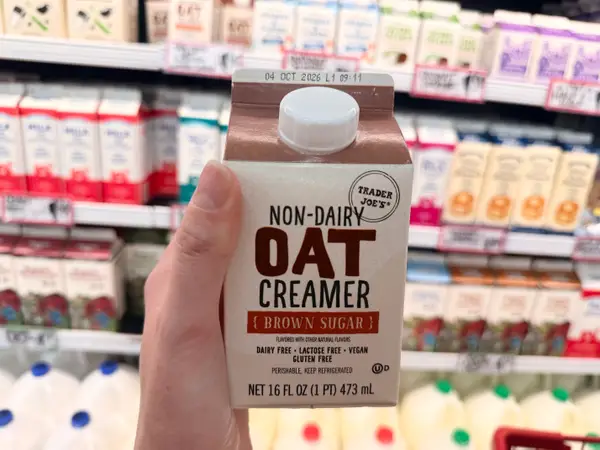 Безмолочний вершковий напій на основі вівса від Trader Joe's