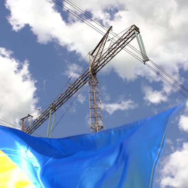 ПОРТАЛ новин 95 Російські атаки знеструмили п’ять областей, на Запоріжжі обстріляли автівку енергетиків