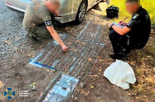 СБУ та Нацполіція викрили масштабну підпільну торгівлю зброєю 20