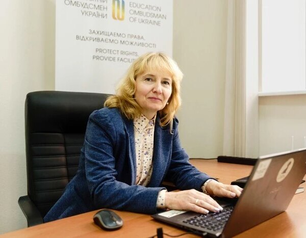 Омбудсменка: звільнимо вчителів від зайвих справ на підтримку реформ