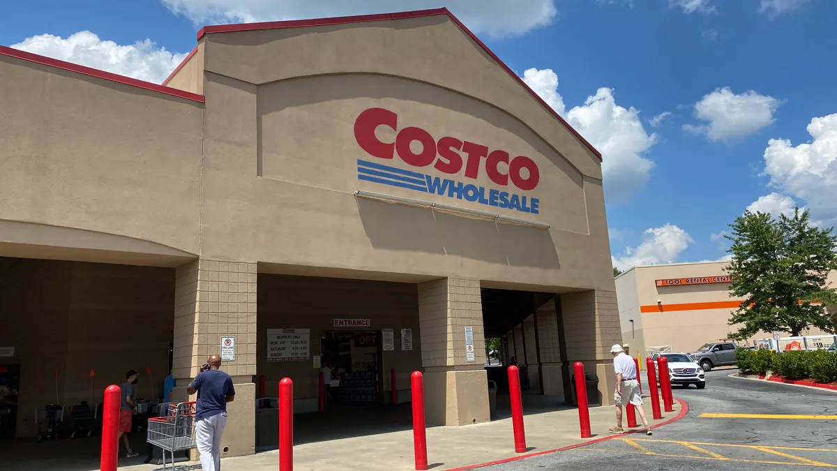 Costco виграє у Aldi за сприйняттям вигоди продуктів – дані 2 Зовнішній вигляд магазину Costco.