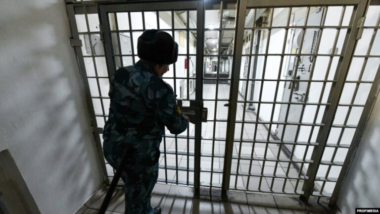 Росія посилила вироки цивільним українцям за "держзраду" 7