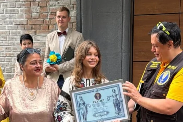 Таїсія Федорова, 15-річна учениця, що встановила мовний рекорд