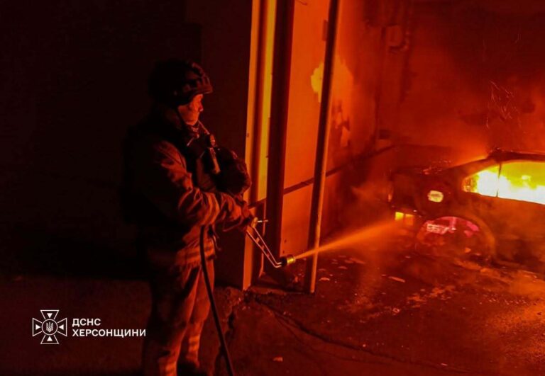Російські обстріли: є загиблі та руйнування на Київщині, Полтавщині, Донеччині, Дніпропетровщині та Херсонщині 11 Російські обстріли: є загиблі та руйнування на Київщині, Полтавщині, Донеччині, Дніпропетровщині та Херсонщині 5