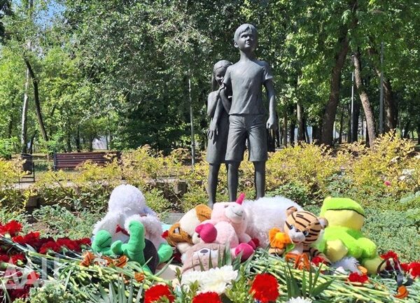 Росіяни створили меморіал “дітям Донбасу, вбитих нацистами”