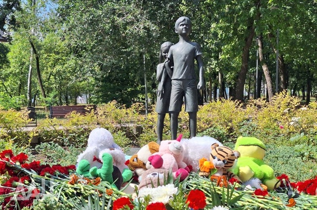 Росіяни створили меморіал "дітям Донбасу, вбитих нацистами" 2 Виставка