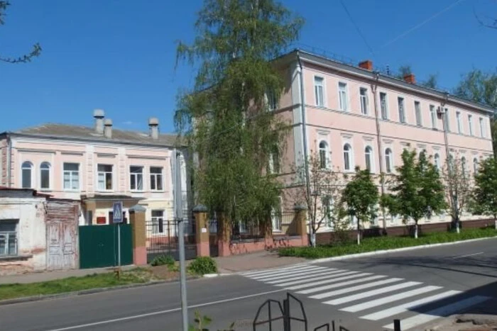 Полтавські школи здобули лише два місця у ТОП-200 України 2 Освітній провал Полтави: всього дві школи увійшли до ТОП-200 найкращих в Україні