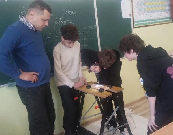 Чому вчать на уроках праці: вчитель пояснив важливість предмета