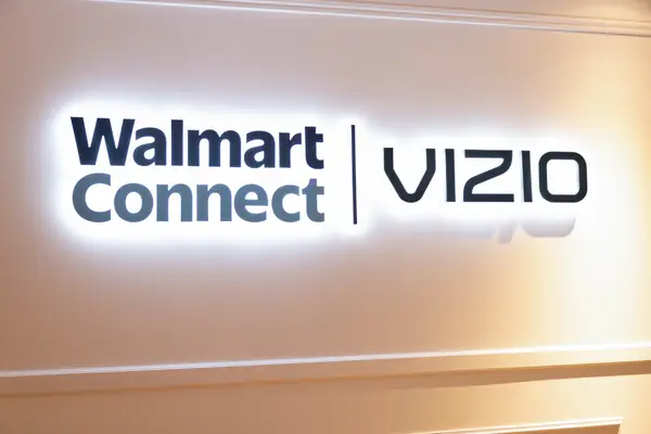 Walmart копіює конкурентів: доставка їжі – нова тактика для виходу на ринок 15 Логотипи Walmart Connect та VIZIO на фестивалі Cannes Lions International Festival of Creativity 2026.