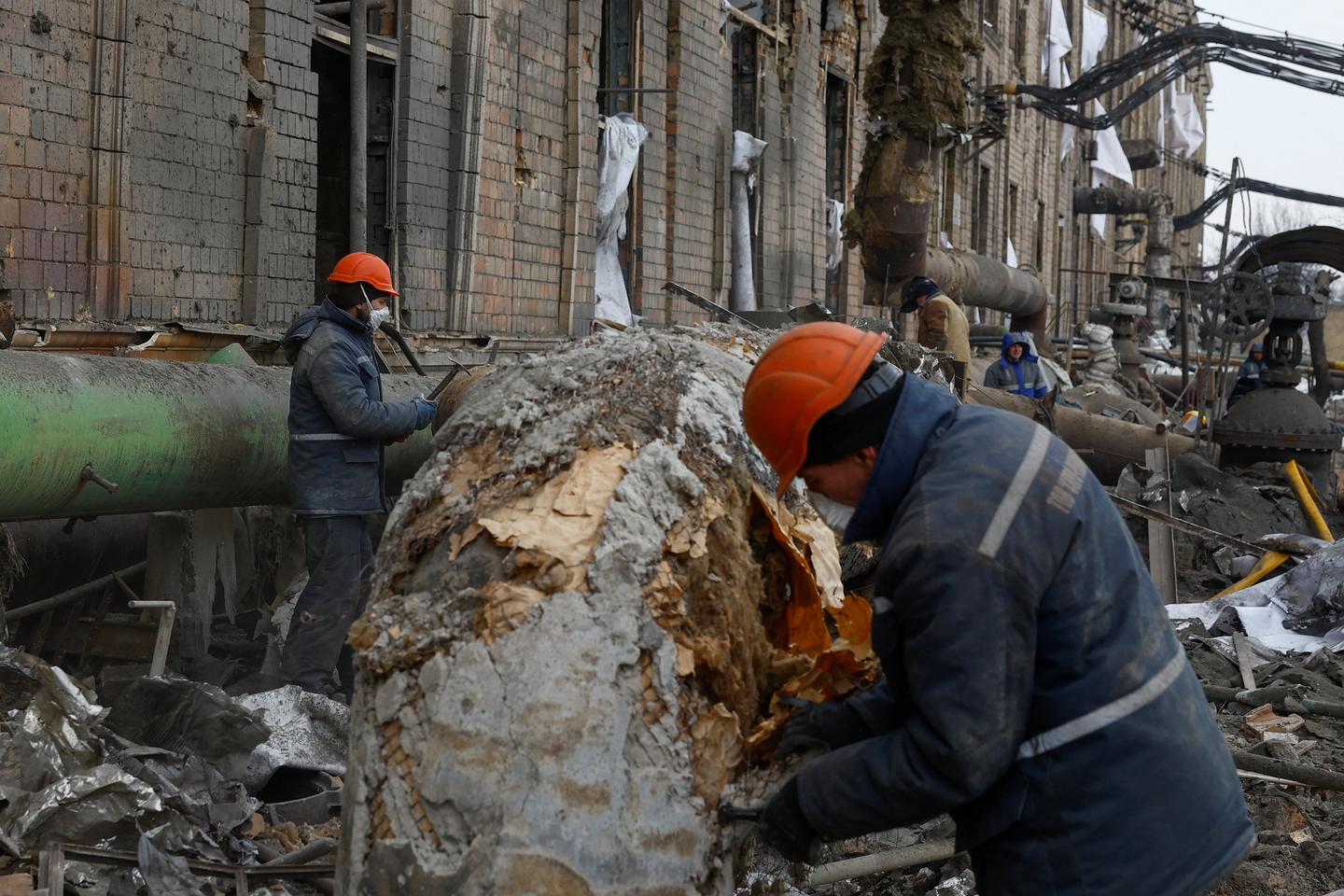Київ майже підготувався до зими, вклавши 12 мільярдів у стійкість міста 2 Ремонт пошкодженої Дарницької ТЕЦ