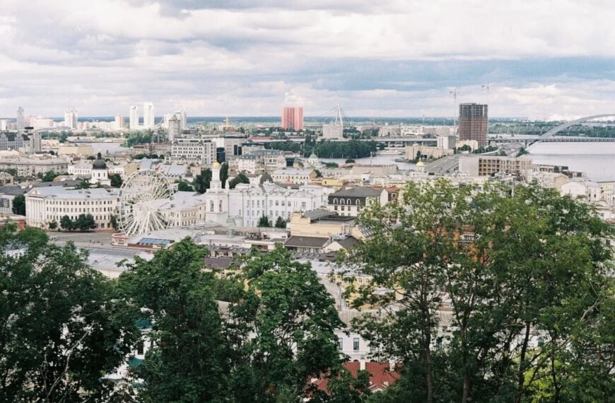 ПОРТАЛ новин 161 У Києві послаблюють комендантську годину та змінюють правила…