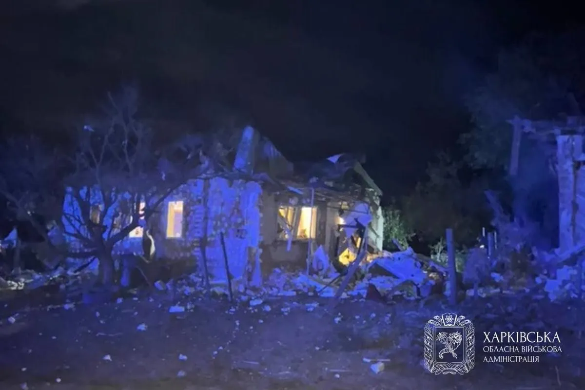 Фото з наслідками обстрілу Ізюма