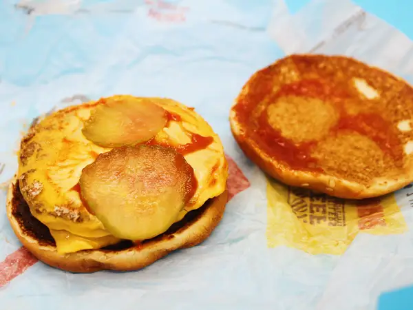 Найкращий чизбургер Burger King: оцінка смаку та цінності 22 Дабл чизбургер від Burger King