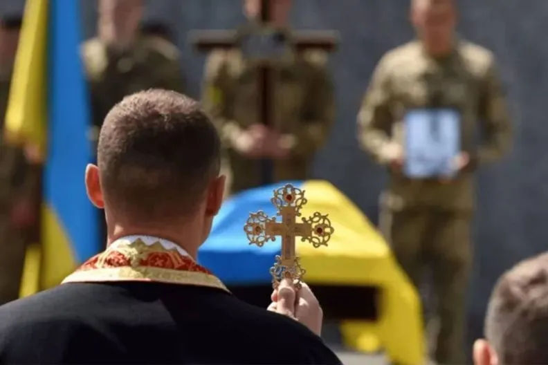 Вшануймо пам'ять героїв, що полягли за Україну 2 День пам’яті захисників України