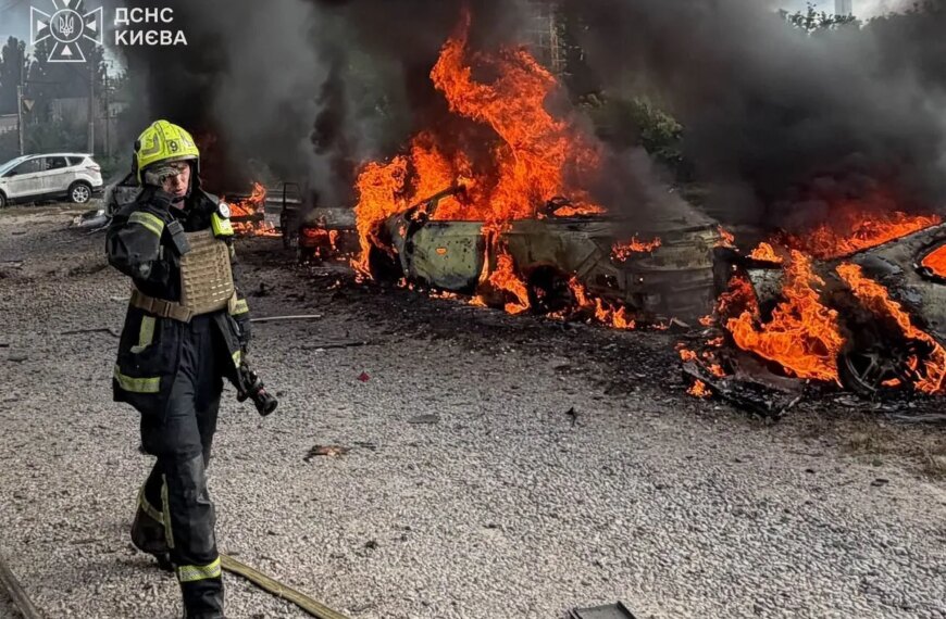 ПОРТАЛ новин 92 Склади палають на Київщині: є постраждалий після атаки на Святошинському районі