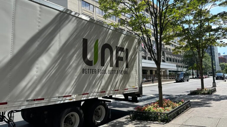 UNFI отримує прибуток попри тиск 8