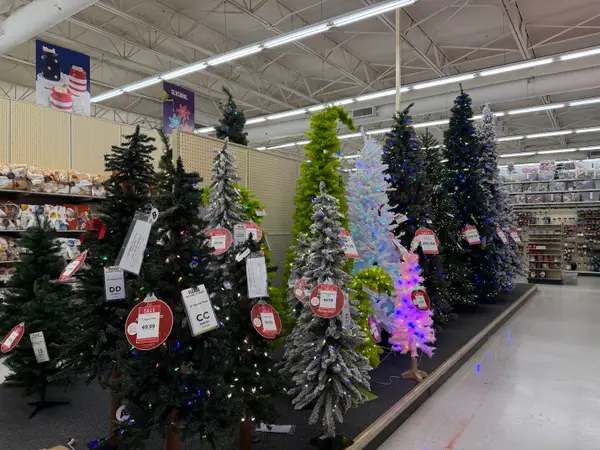 Порівняли осінній декор: Hobby Lobby проти Michaels 29 Різдвяні ялинки у Hobby Lobby