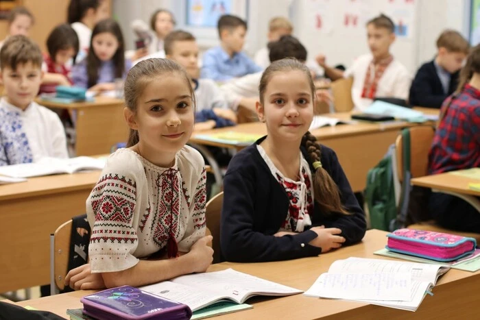 ТОП-10 шкіл Києва: названо найкращі заклади столиці за результатами НМТ 3 Кращі заклади столиці: оприлюднено ТОП-10 шкіл Києва за підсумками НМТ