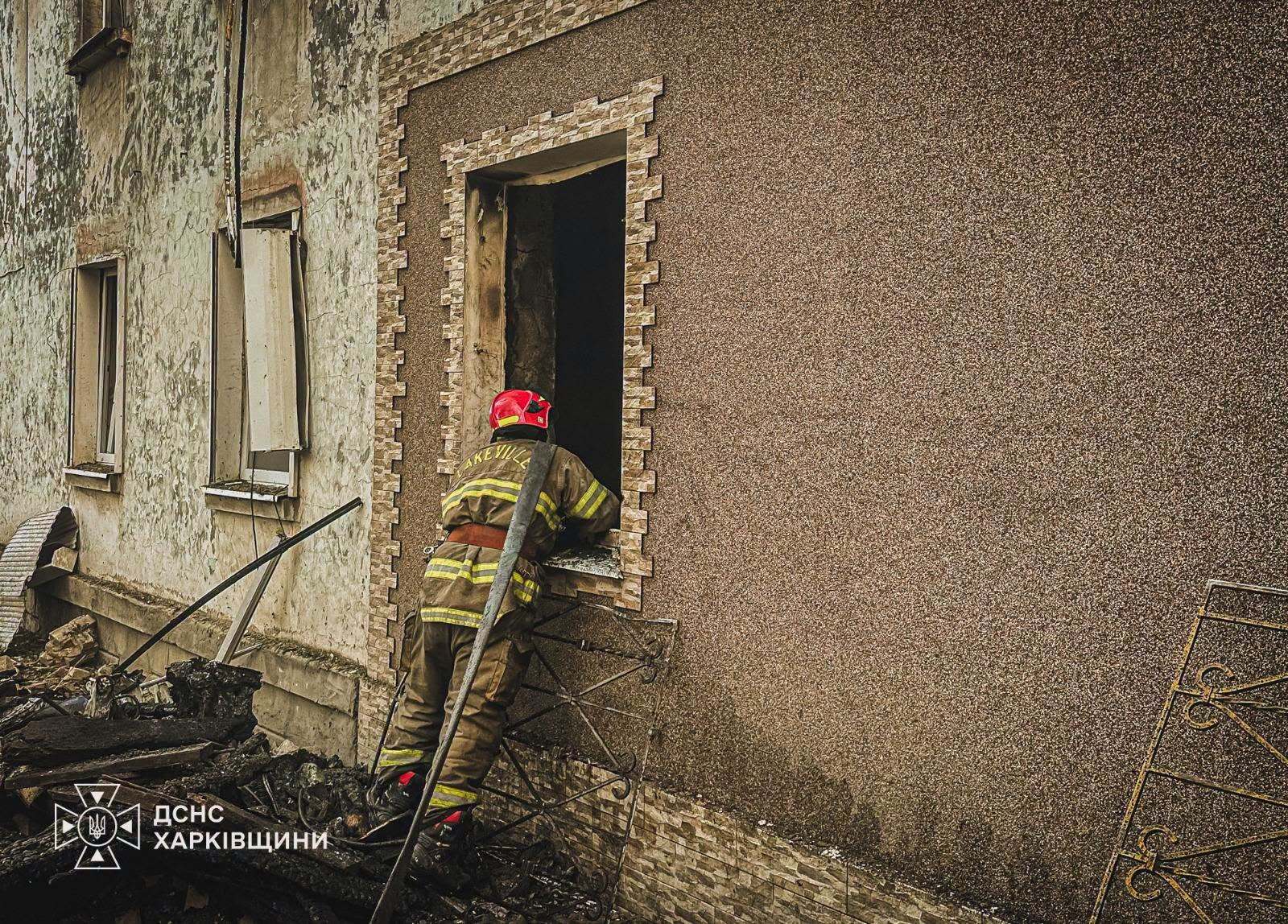Фото наслідків обстрілу