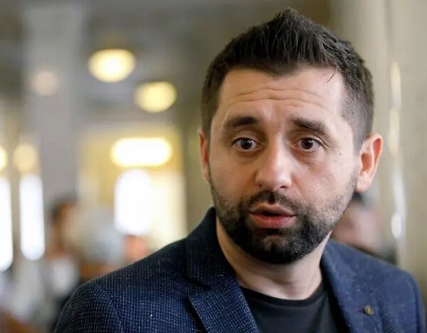 Арахамія претендує на докторський ступінь: експерти виявили плагіат та помилки у дисертації